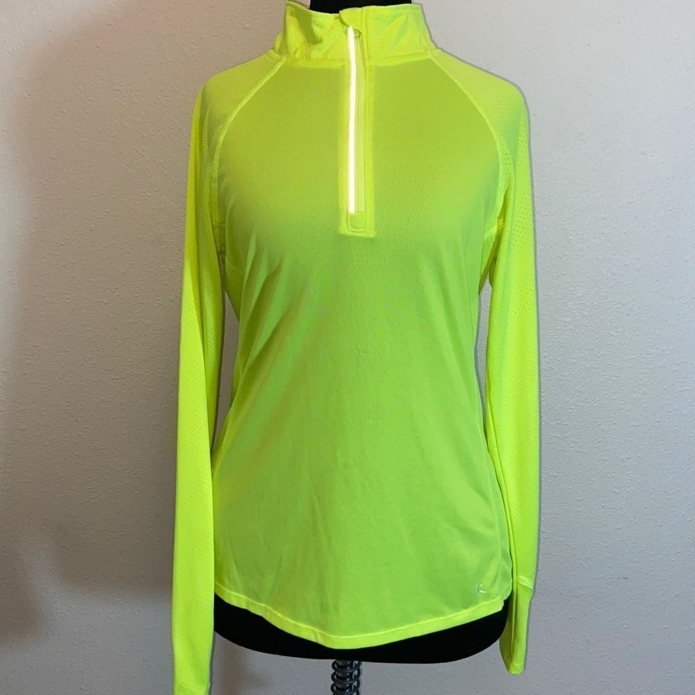 DANSKIN Now Semi Fitted Neon Green Women's Top Size M (8-10)
